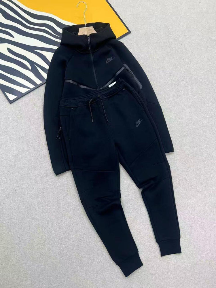 NIKE TECH FLEECE “BLACK