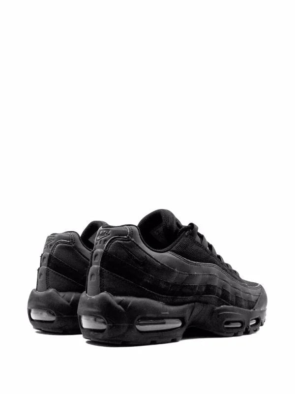 NIKE AIR MAX 95 ESSENTIAL "TRIPLE BLACK