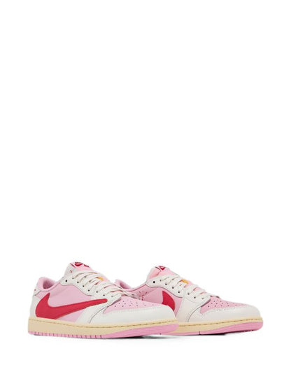 Jordan
x Travis Scott Air Jordan 1 Low OG lace-up sneakers