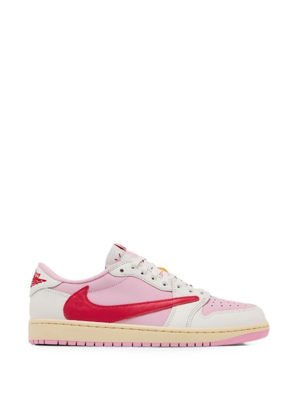 Jordan
x Travis Scott Air Jordan 1 Low OG lace-up sneakers
