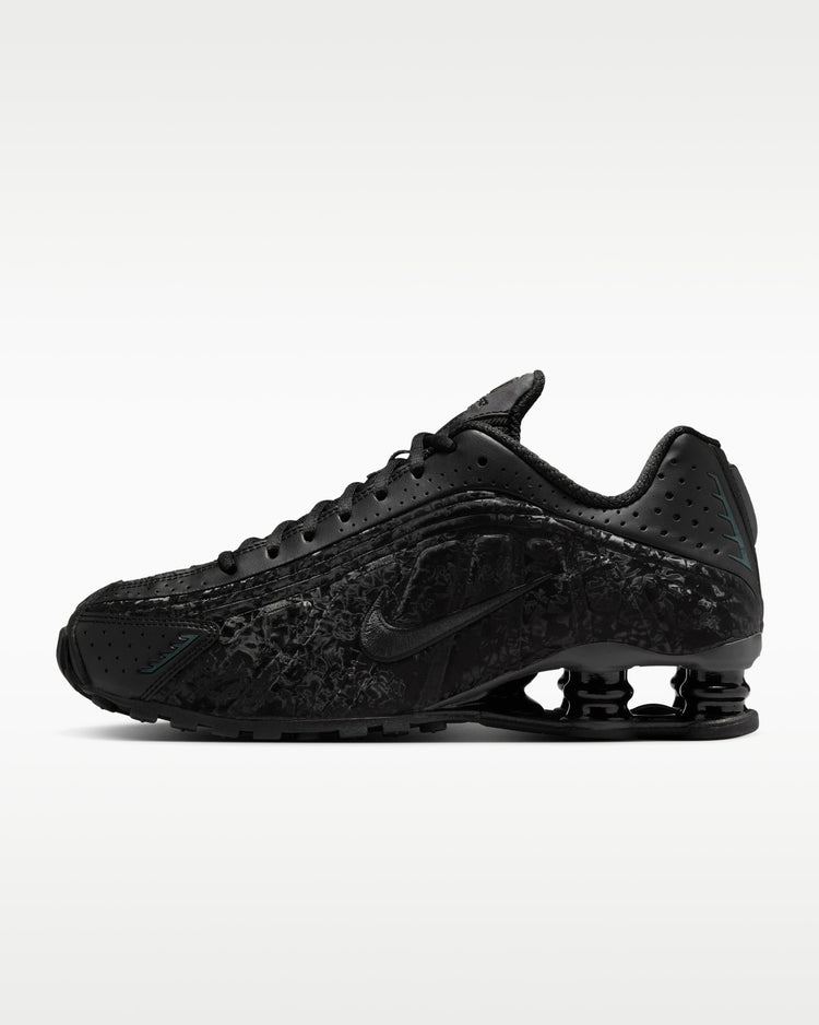 Nike Shox R4 “Black DK Smoke Grey”