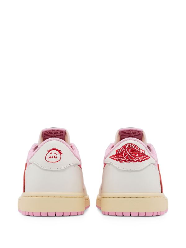 Jordan
x Travis Scott Air Jordan 1 Low OG lace-up sneakers
