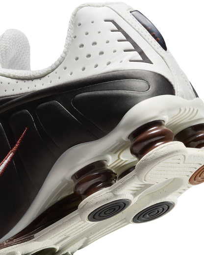 Nike Shox R4 “Sail/Black/Brown”