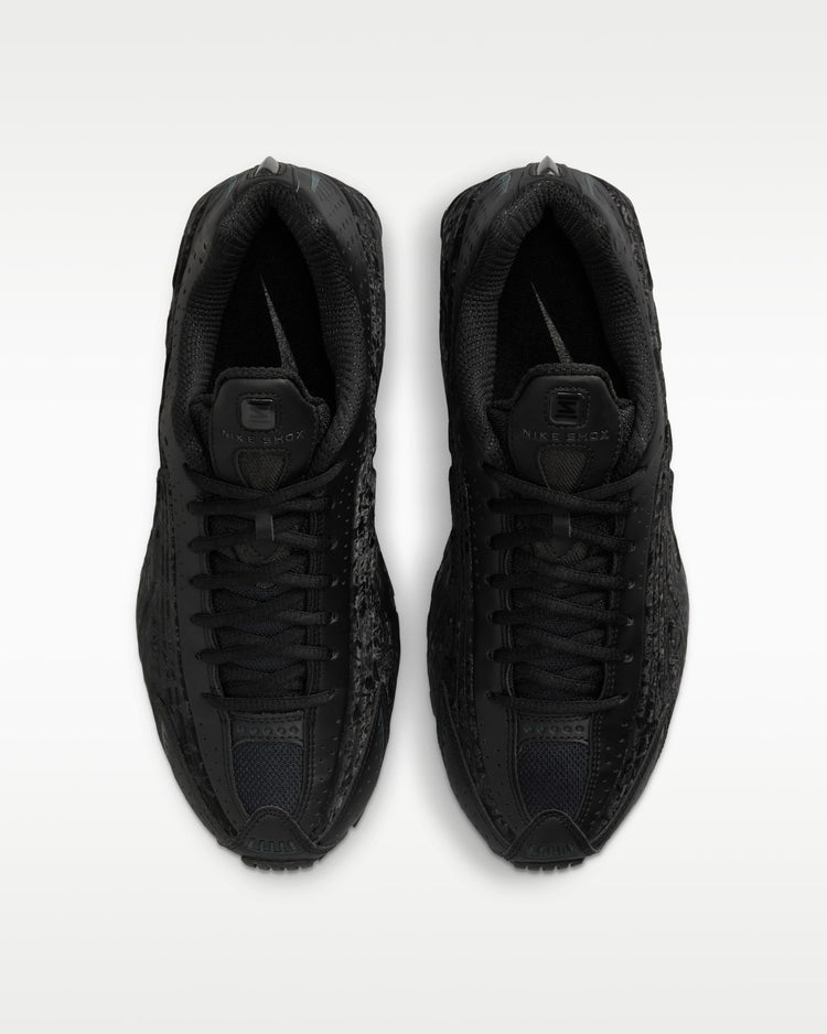 Nike Shox R4 “Black DK Smoke Grey”