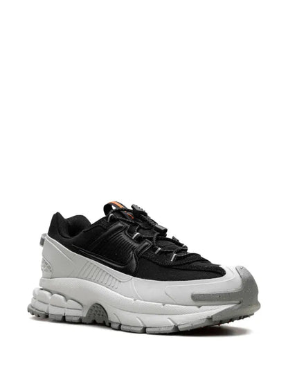 Nike Zoom Vomero 5 Roam "Black/Light Silver